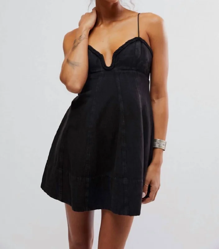 Altura Mini Dress In Black